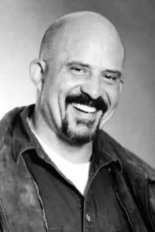 Tom Towles como: Alien