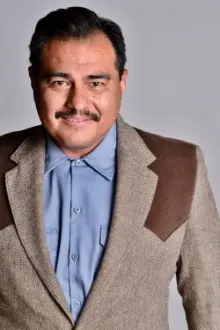 Oscar Balderrama como: Mailman