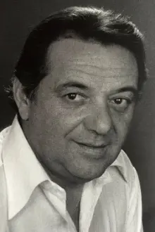 Julio De Grazia como: Francisco