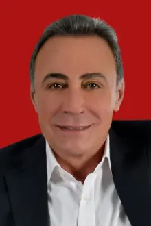 Berhan Şimşek como: Sabri Timur