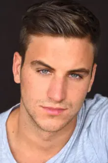 Matt Visser como: Scott Roberts