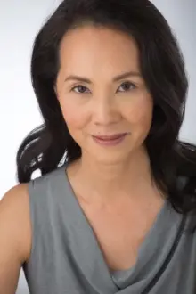 Karen Tsen Lee como: Helen