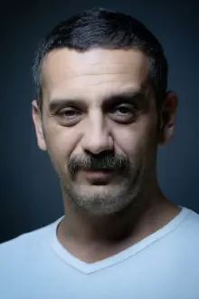 Koray Şahinbaş como: Başkomiser Cemal