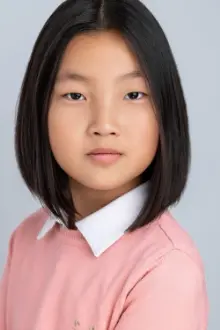 Diana Tsoy como: Binna