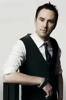 Damien Leith como: Darren