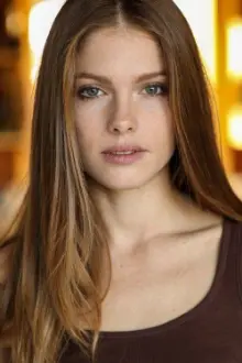 Devon Barnes como: Claire