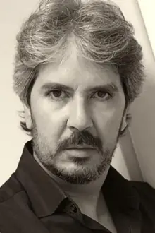 Miguel Angel Cortés como: Guitare