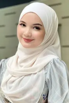 Alya Iman como: Shafika