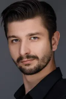 Dan Jeršov como: Doctor (voice)