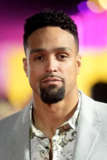 Ashley Banjo como: Ele mesmo