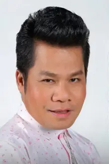 Yingyong Yodbuangam como: Chun Khempin