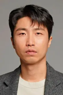 Hong Sang-pyo como: Ju-hwang