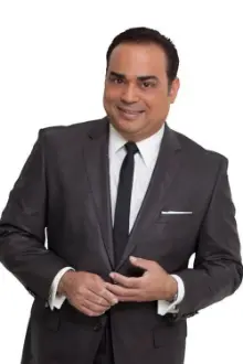 Gilberto Santa Rosa como: Adalberto