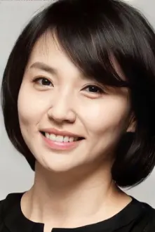 Choi Jeong-in como: Eun-yeong's mother