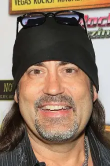 Danny Koker como: Self - Host