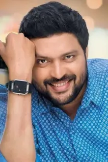 Ankush Chaudhari como: Guru