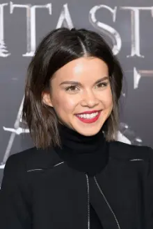 Ingrid Nilsen como: Peas