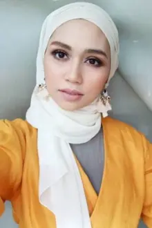 Hani Nazrina como: Ain