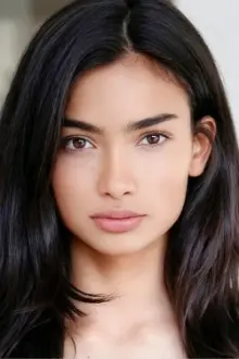 Kelly Gale como: 