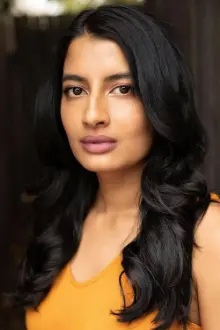 Monica Kumar como: Aasha