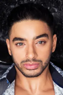 Laith Ashley como: 