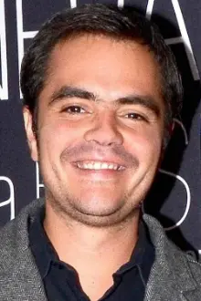 Valentín Trujillo Jr. como: Commander Gonzales