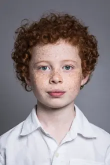 Jude Coward Nicoll como: The Boy (voice)