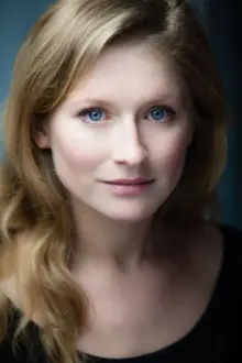 Kate Colebrook como: Elisabeth