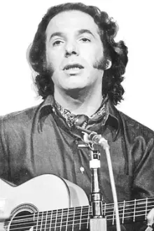 Óscar Chávez como: Singer (voice)