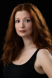 Brooke deRosa como: red-haired Valentine