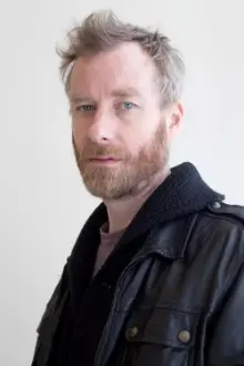 Matt Berninger como: 