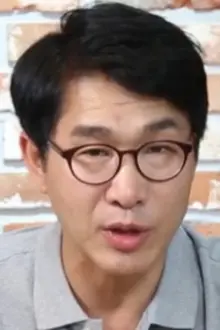 Han Seok-bong como: Joon-gi