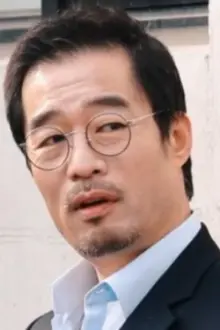 Sin Seong-hoon como: Mi-hoon