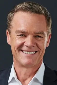 Stefan Dennis como: Stewie