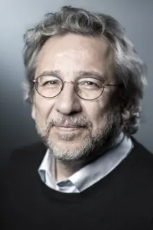 Can Dündar como: Self - Journalist