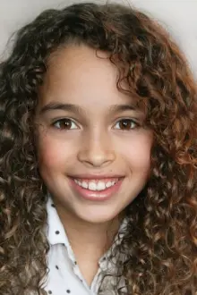 Mya-Lecia Naylor como: Moore's daughter