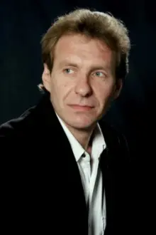 Oleg Trepovskiy como: Vovchyk