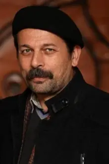 Majid Potki como: Bahman