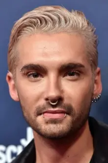 Bill Kaulitz como: Ele mesmo