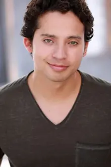 Andrew Gonzalez como: Diego De La Lutz