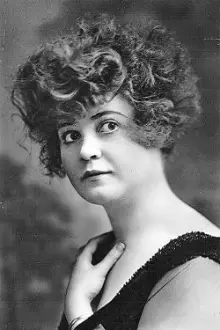 Alice Howell como: Lillian Russell