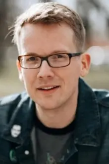 Hank Green como: 