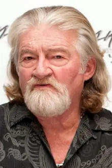 Joe Eszterhas como: 