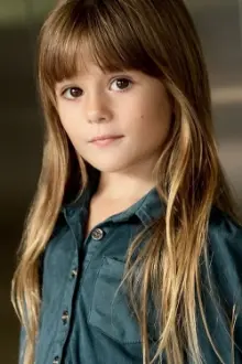 Keeley Begeman como: Young Carrie