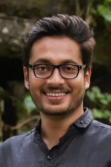 Prasun Chatterjee como: Indra Halder