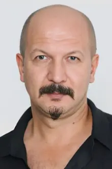 Ufuk Aşar como: Orhan