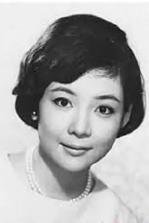 中真千子