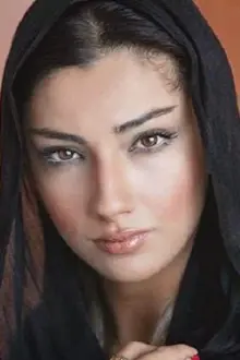 Mahya Dehghani como: Maryam