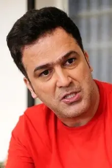 Hamed Ahangi como: 