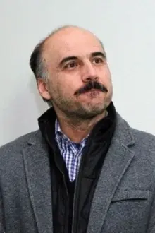 Adel Yaraghi como: Taxi Driver